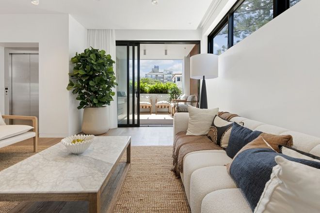 1/6 Dudley Street Mermaid Beach 4218 - Image 5