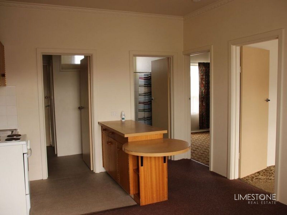 2 bedrooms Apartment / Unit / Flat in 4/92 Wehl Street North MOUNT GAMBIER SA, 5290