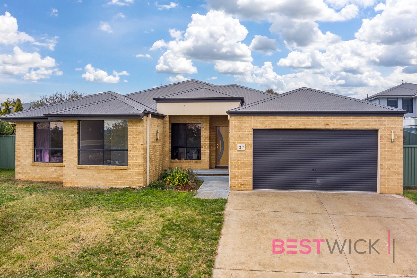 37 James Barnet Drive, Kelso NSW 2795, Image 1