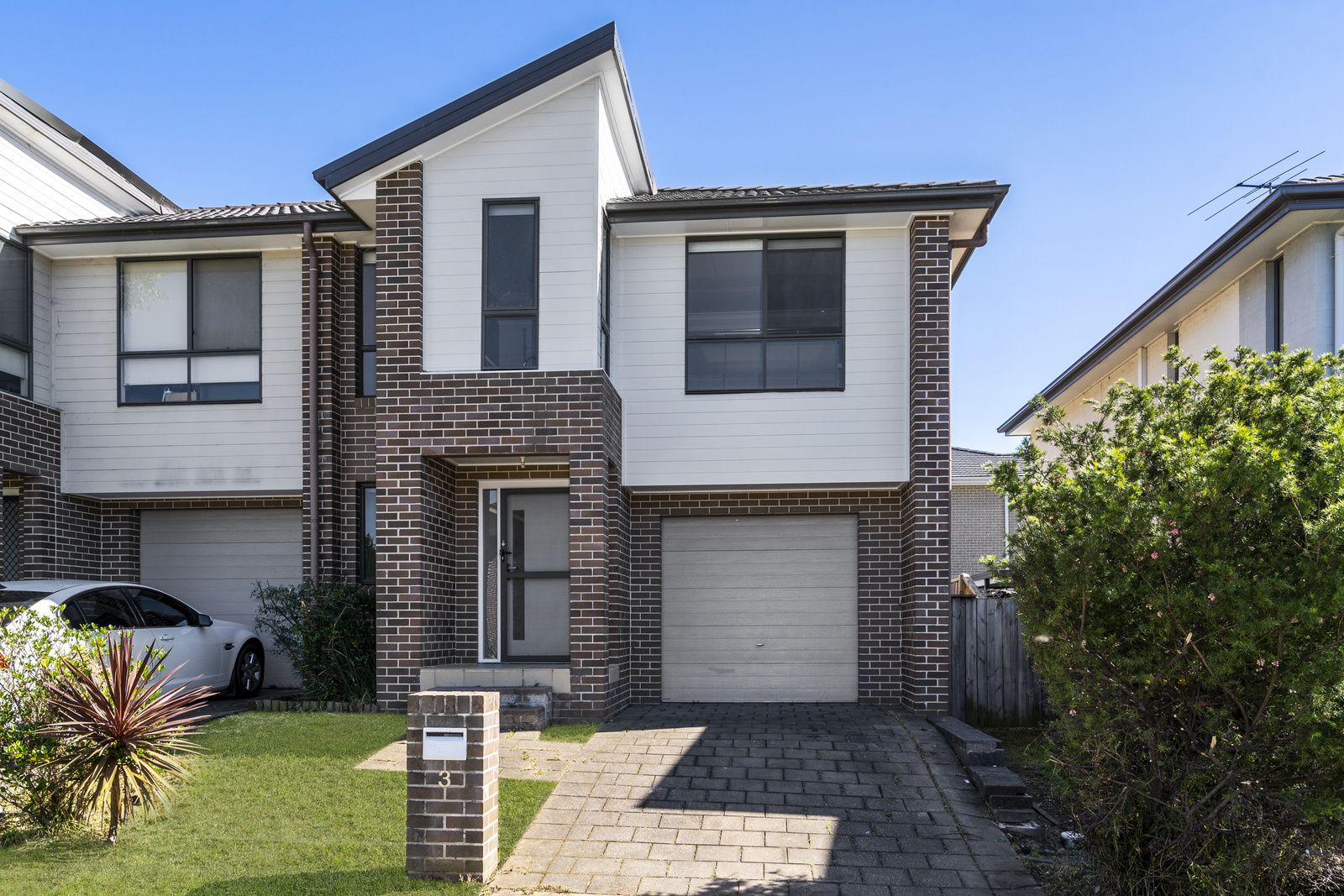 3 bedrooms House in 3 Warby Avenue WEST HOXTON NSW, 2171