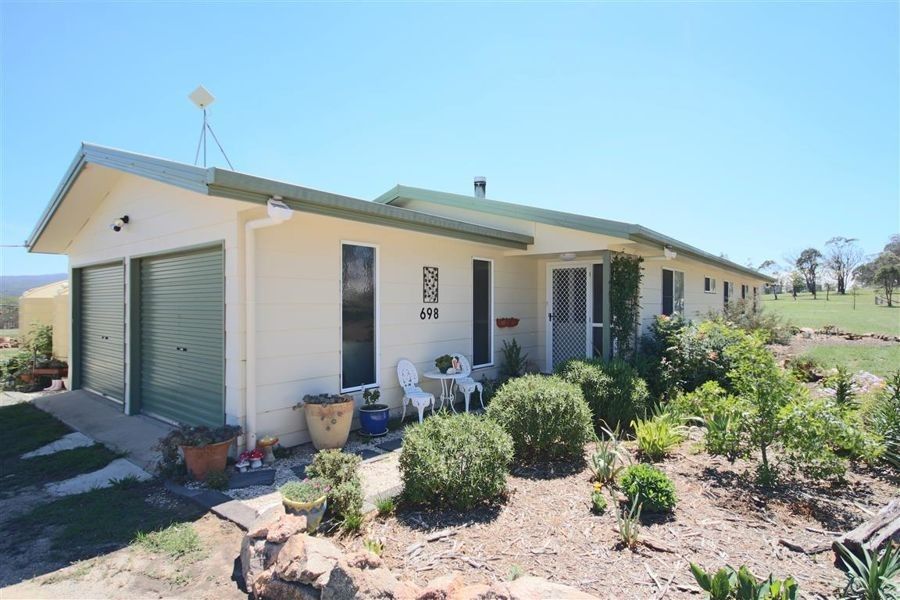 Tenterfield NSW 2372 House for Sale 435,000.00 Domain