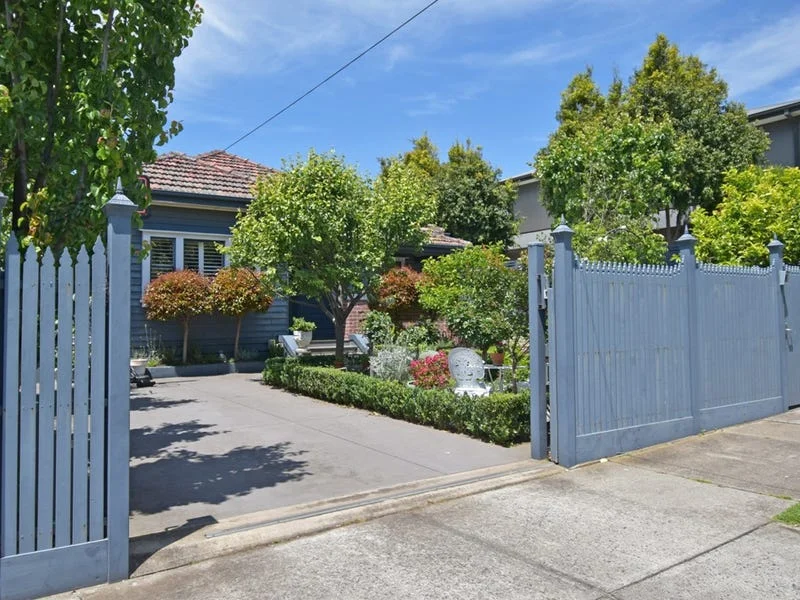 1/4 Collins Street, Ormond VIC 3204