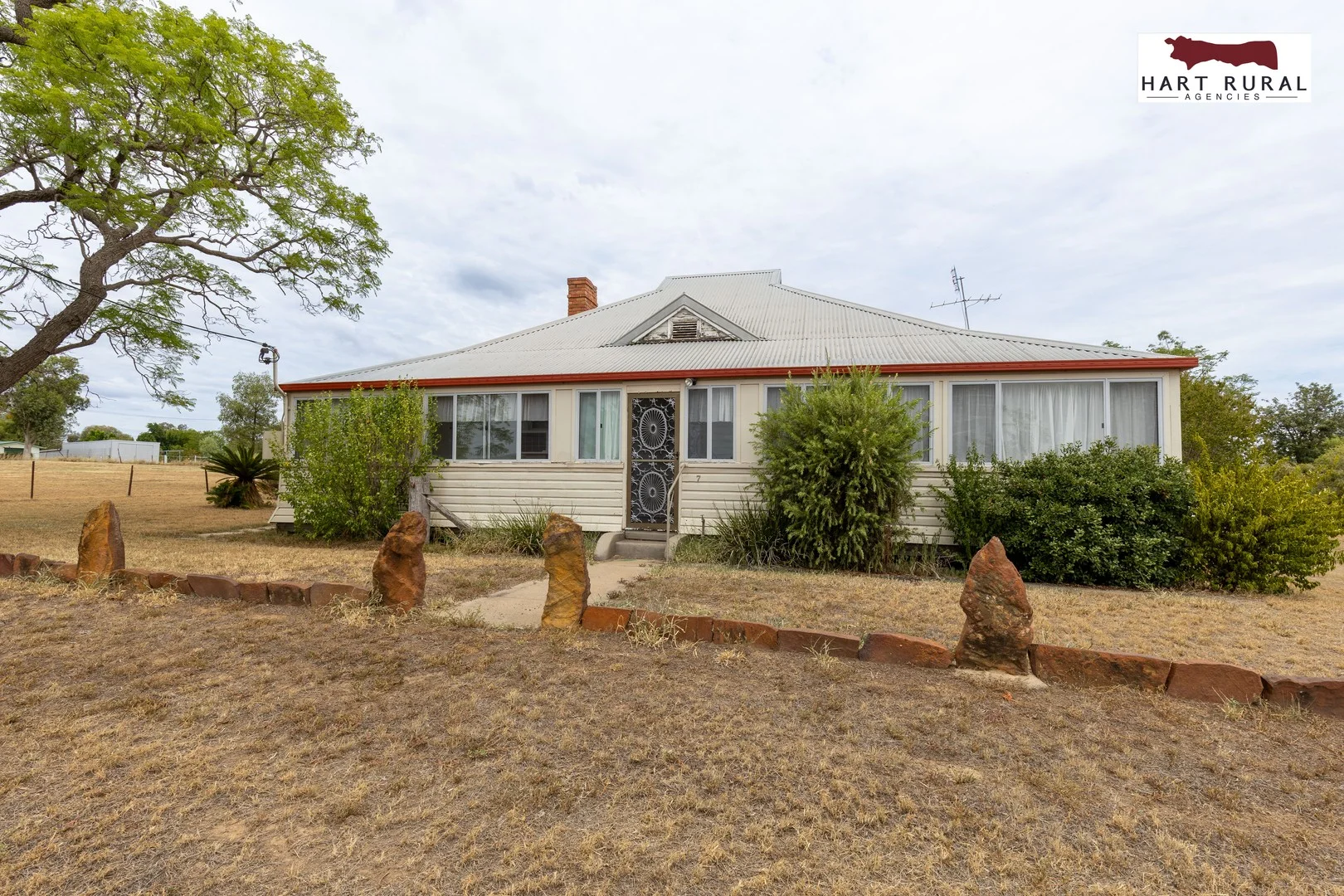 7 Railway Parade, Gravesend NSW 2401