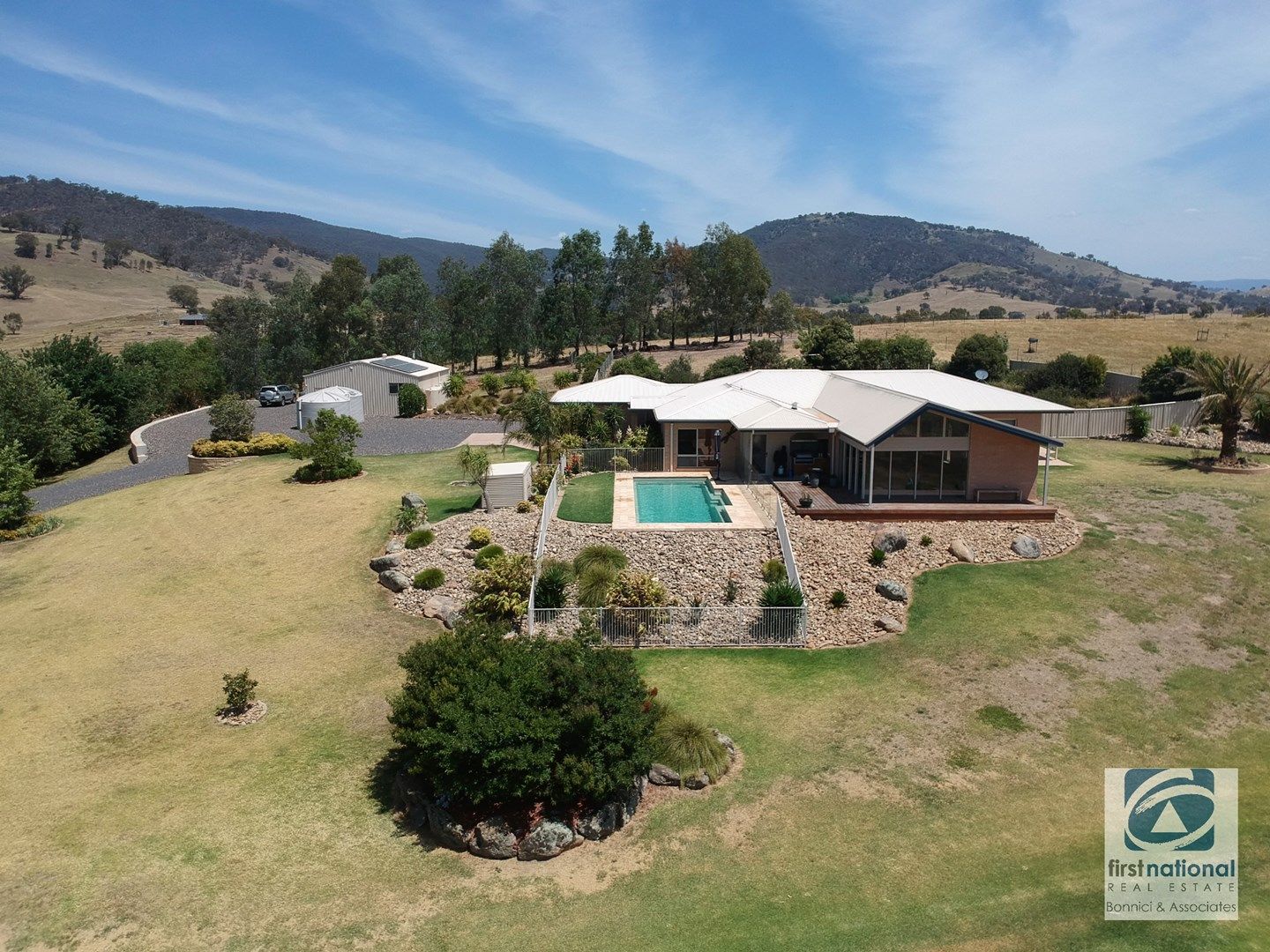 38 Hardys Road, Tallangatta VIC 3700, Image 0