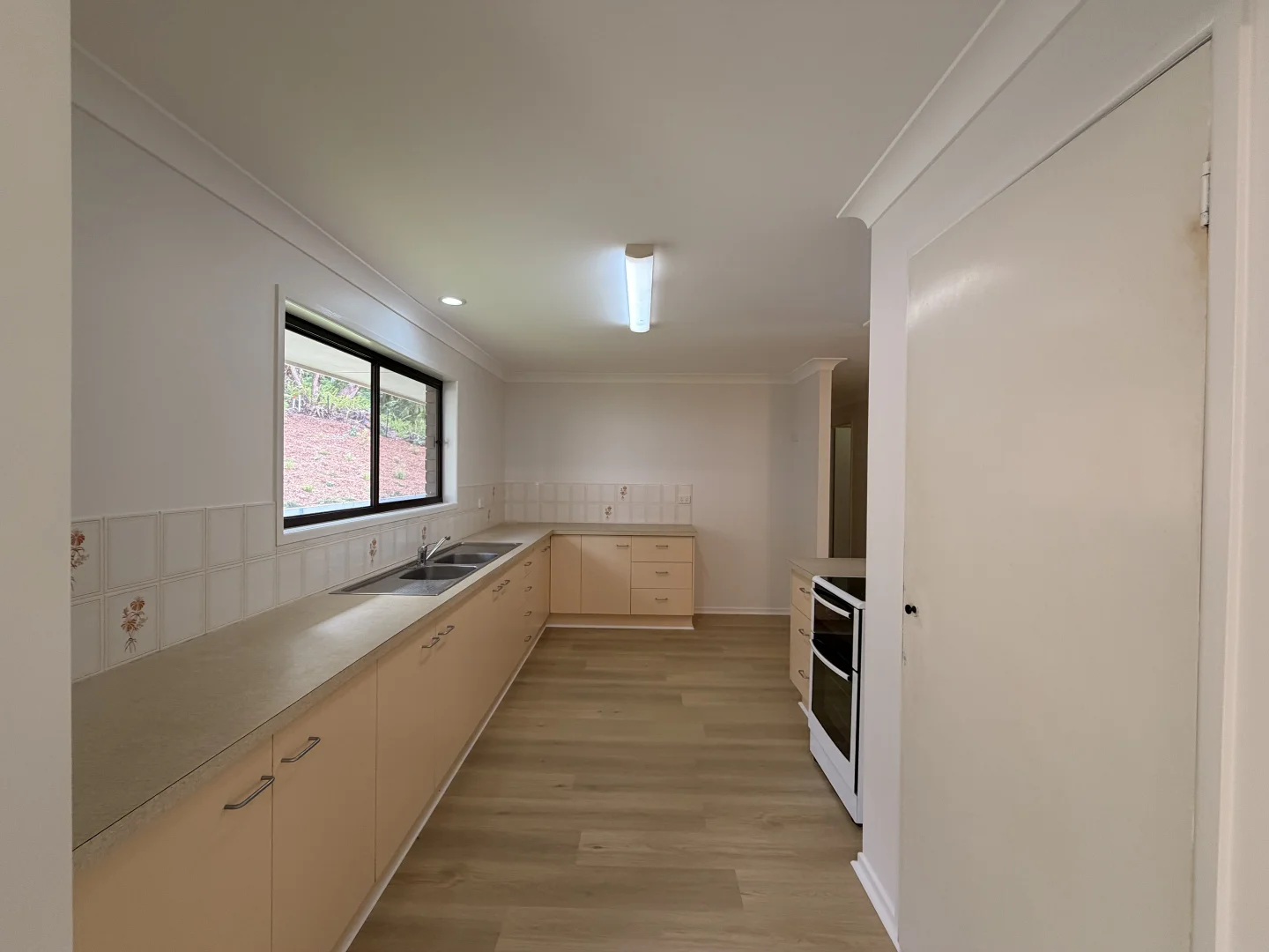 Additional image 3 of 3 Waller Court, Point Lookout QLD 4183