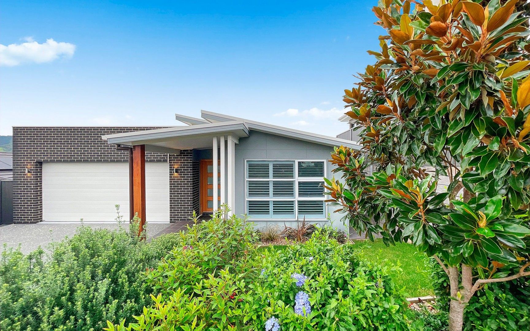 4 bedrooms House in 43 BUTTERFACTORY DRIVE CALDERWOOD NSW, 2527
