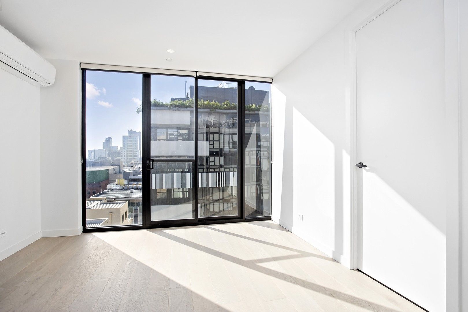2 bedrooms Apartment / Unit / Flat in 609/34 Wilson Street SOUTH YARRA VIC, 3141