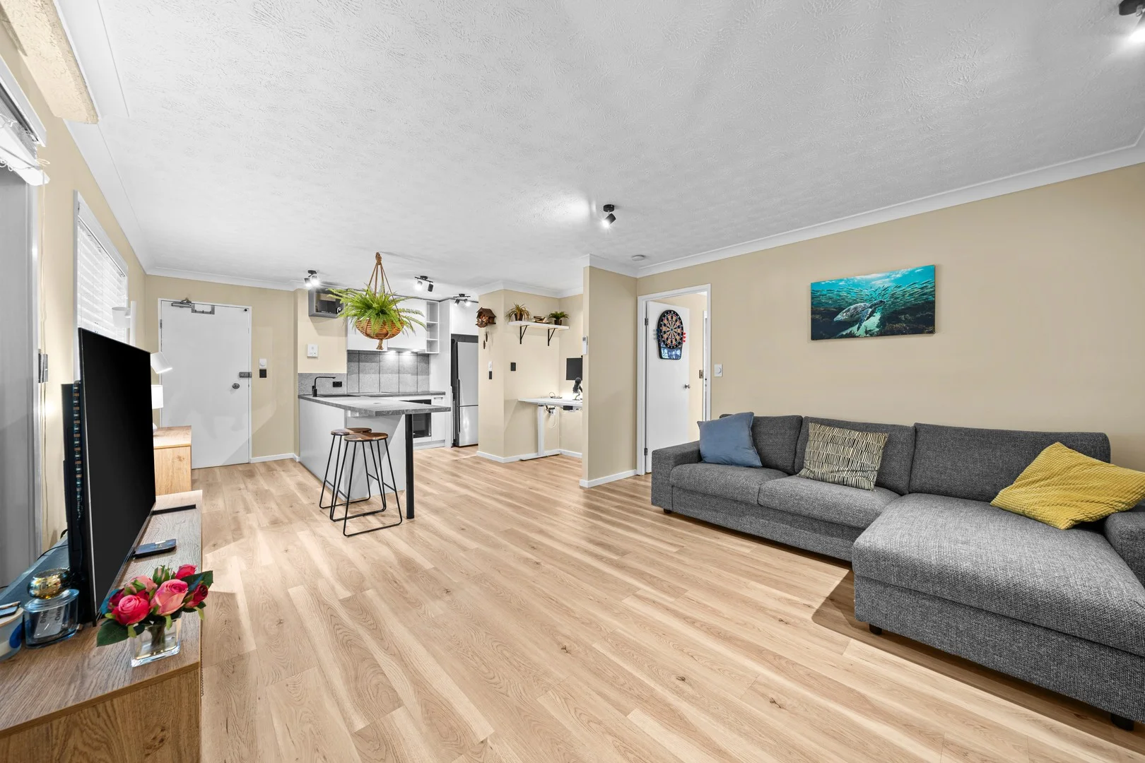 12/7-17 Purli Street, Chevron Island QLD 4217