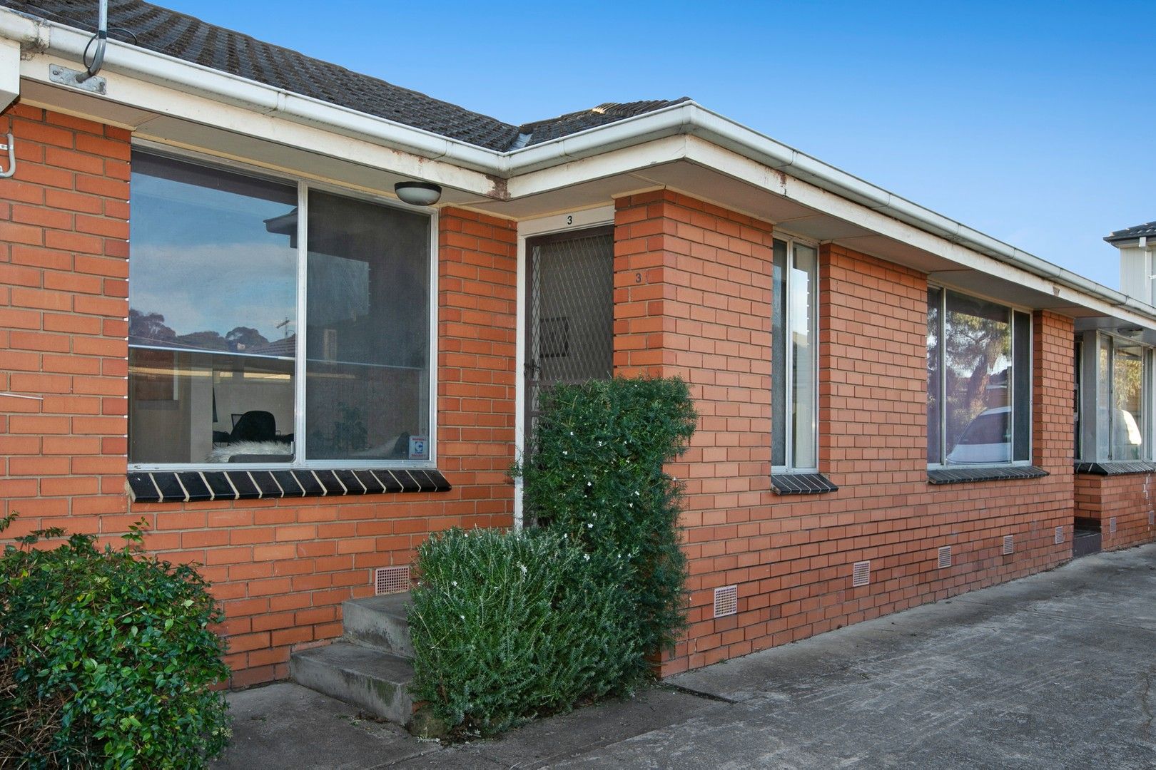 2 bedrooms Apartment / Unit / Flat in 3/6 Bradshaw Street KINGSBURY VIC, 3083