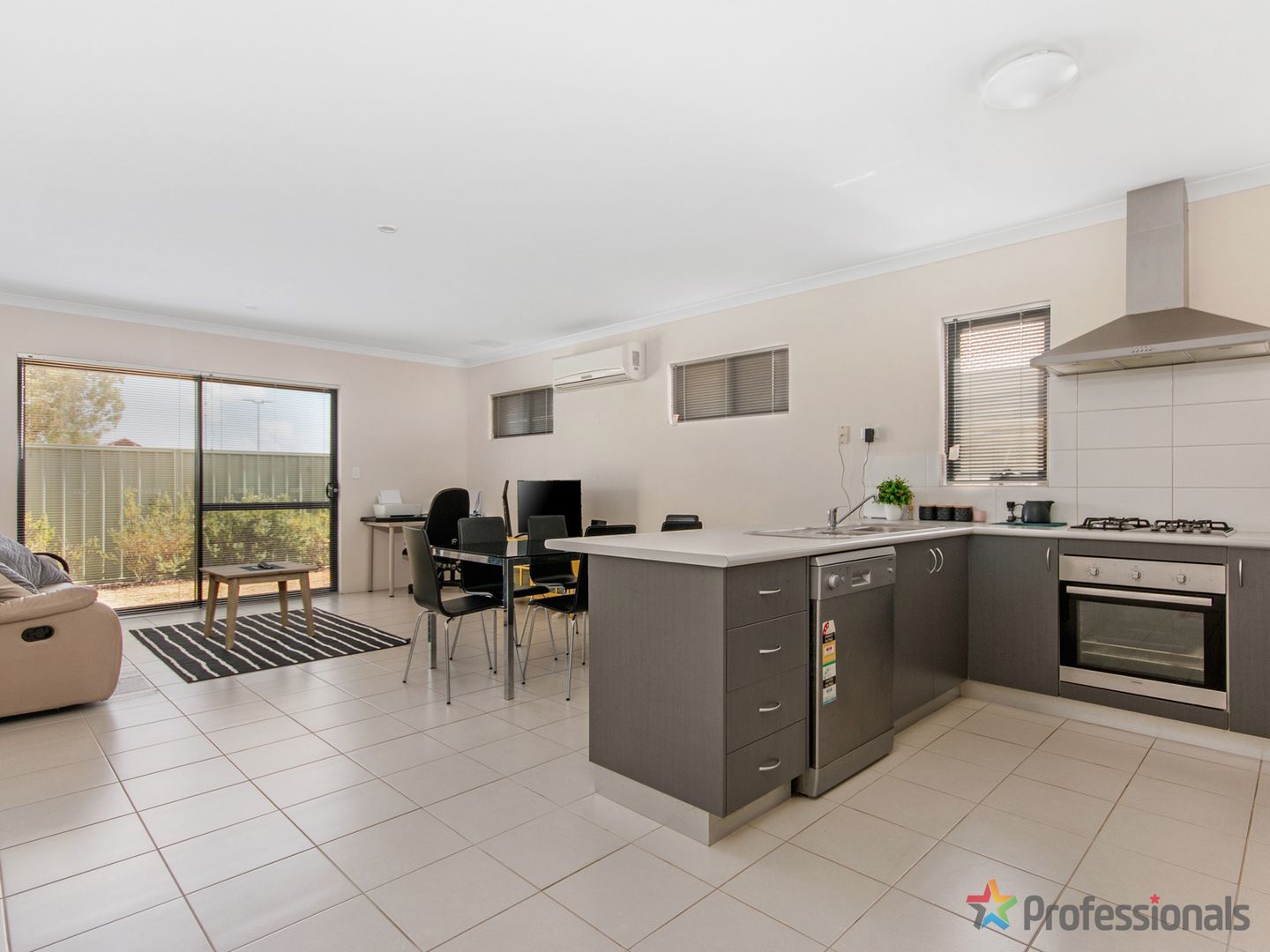 3 Meridian Way, Kwinana Town Centre WA 6167, Image 2