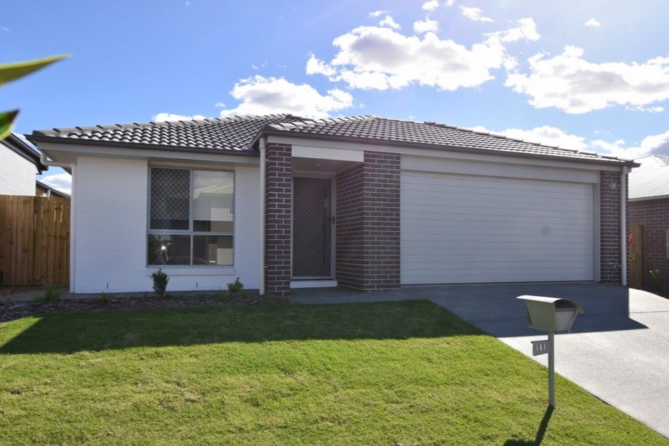 4 bedrooms House in 11 Mount Bowen St PARK RIDGE QLD, 4125