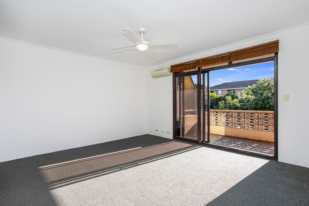 2 bedrooms Apartment / Unit / Flat in 4/22 Boronia Street DEE WHY NSW, 2099