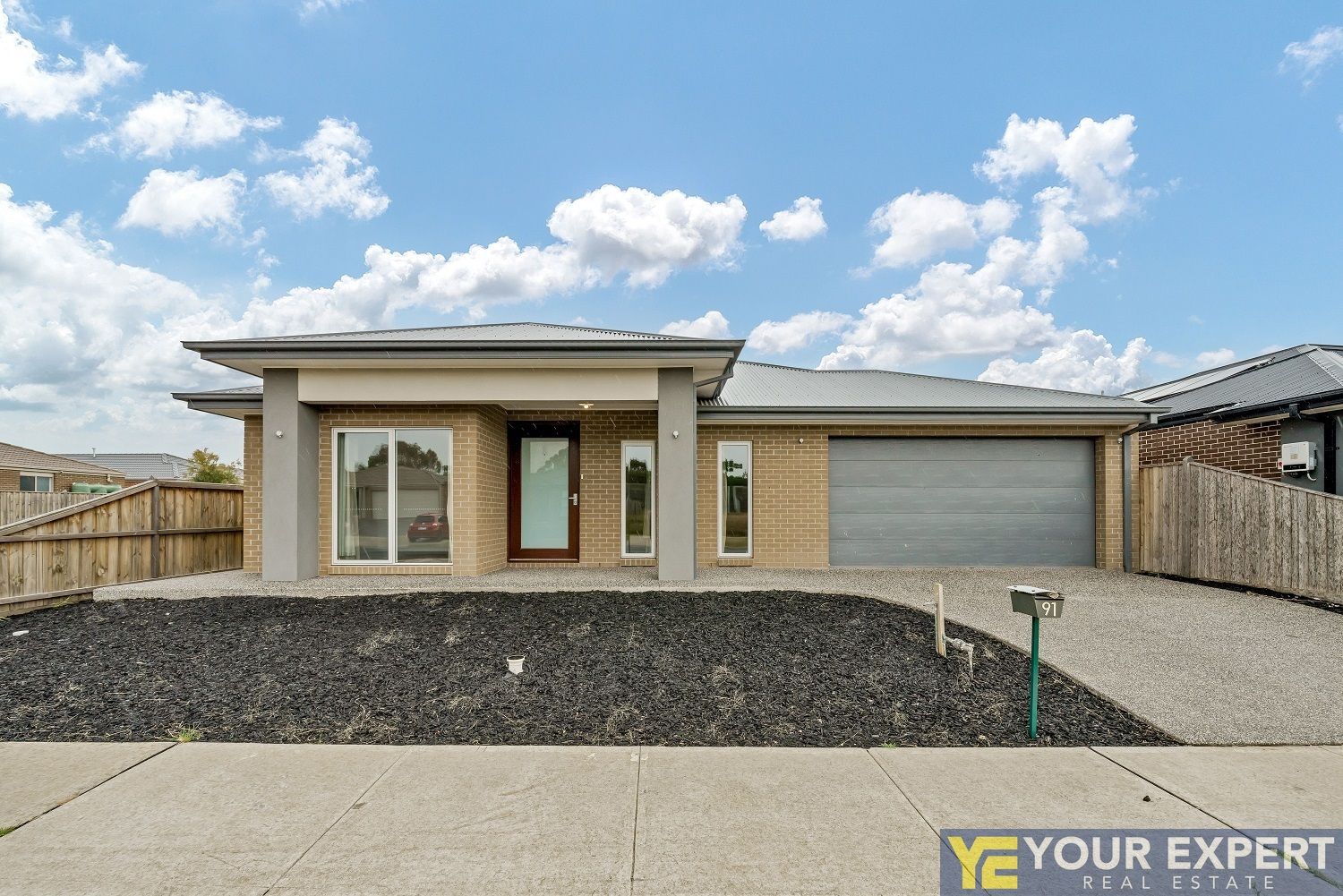 4 bedrooms House in 91 Greendale Boulevard PAKENHAM VIC, 3810