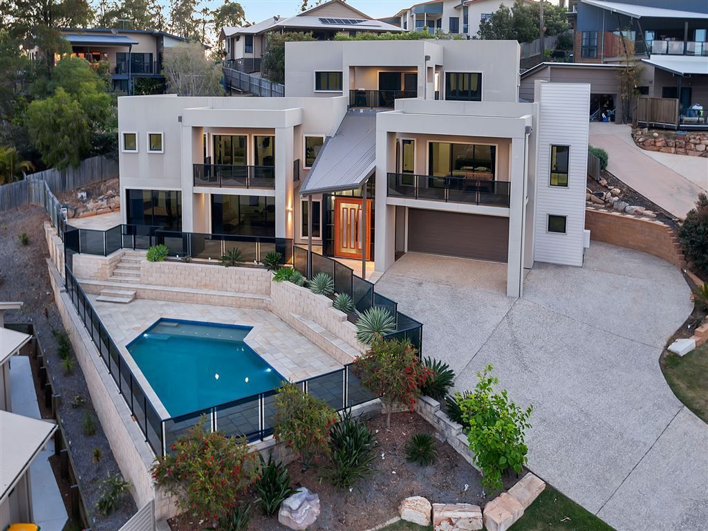 10 Seanna Place, Brookwater Property History & Address Research Domain