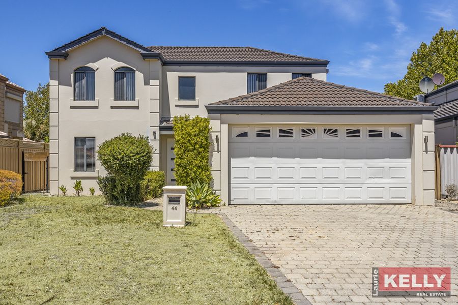 5 bedrooms House in 44 McGuigan Circle REDCLIFFE WA, 6104