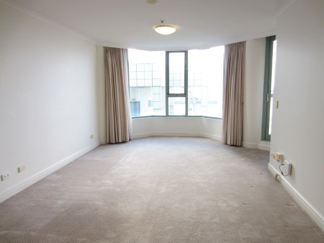 2 bedrooms Apartment / Unit / Flat in 807/37 Victor Street CHATSWOOD NSW, 2067