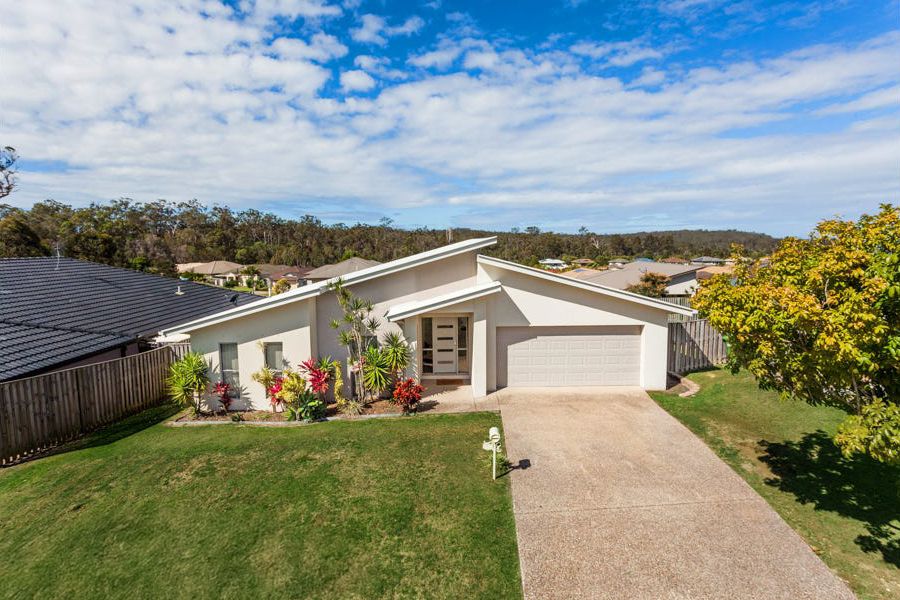 4 bedrooms House in 4 Vasey Court UPPER COOMERA QLD, 4209