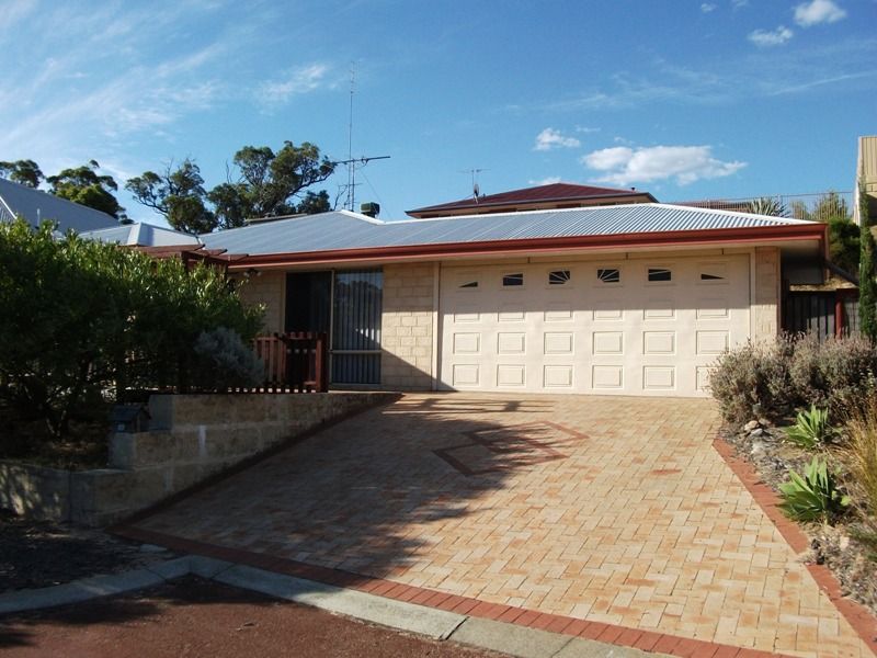 4 Sloan Court, Withers WA 6230, Image 0