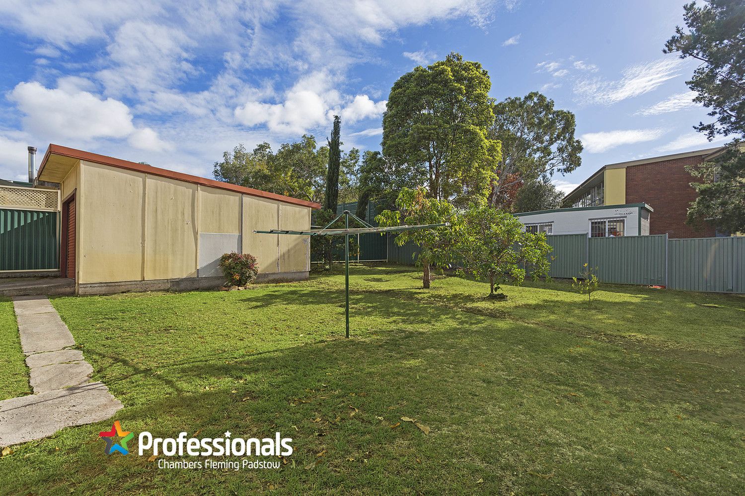 19 Stretham Avenue, Picnic Point NSW 2213, Image 1