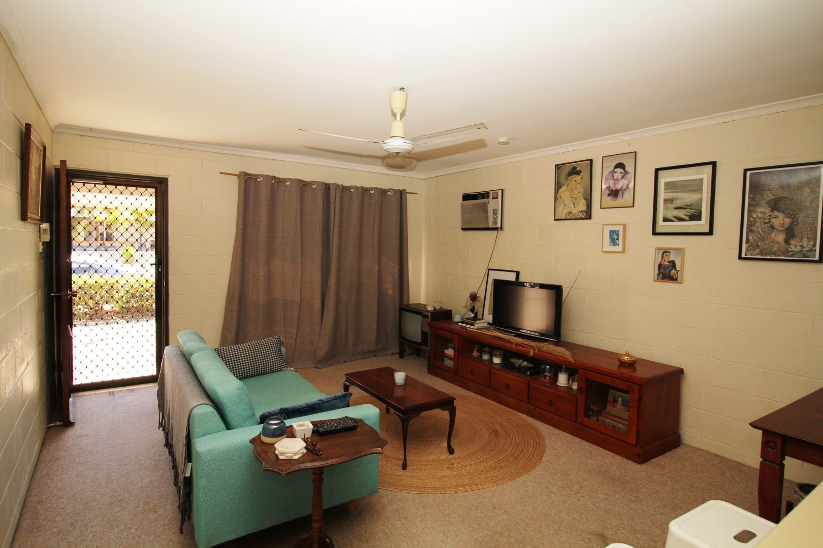 4/1 Halloran Street, Hermit Park QLD 4812, Image 2