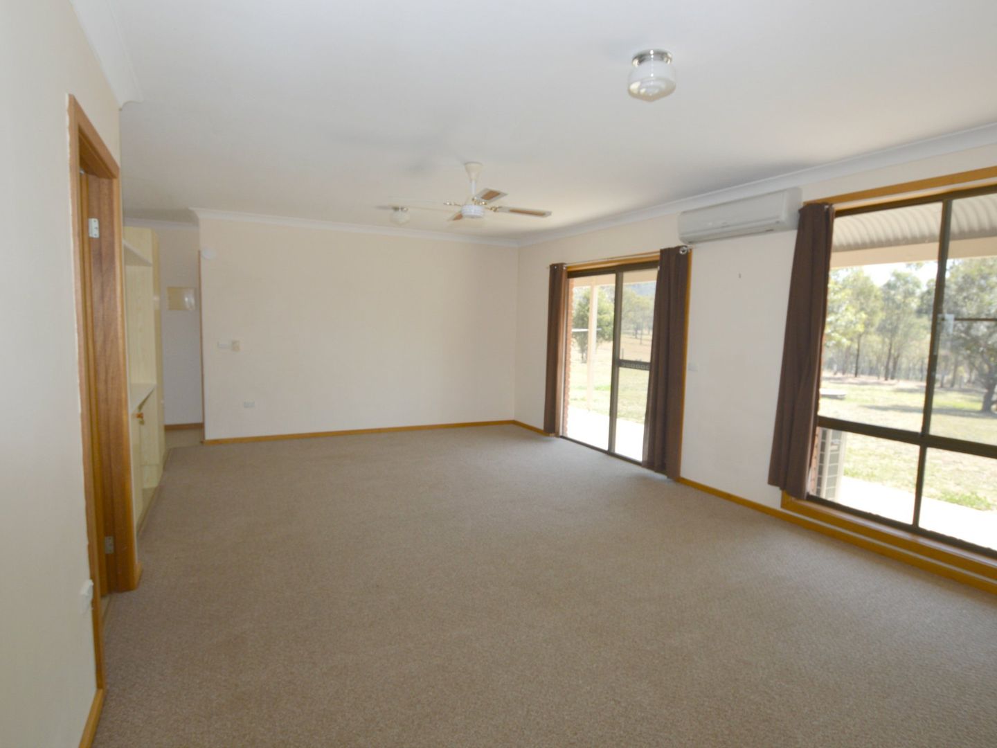Elderslie NSW 2335 4 beds house for Rent, 580 per week 12595729