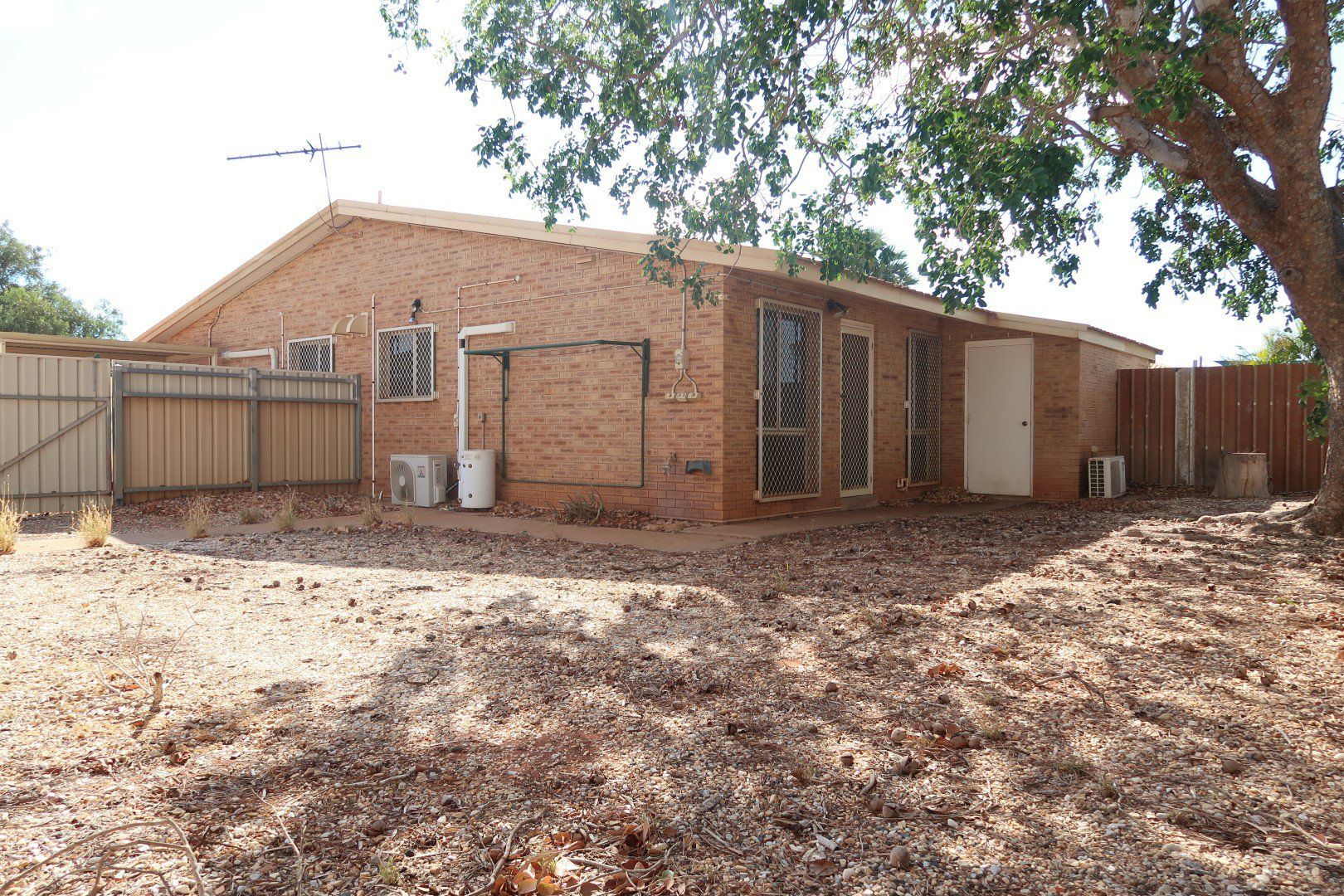 1 bedrooms Apartment / Unit / Flat in 18C Boogalla Crescent SOUTH HEDLAND WA, 6722