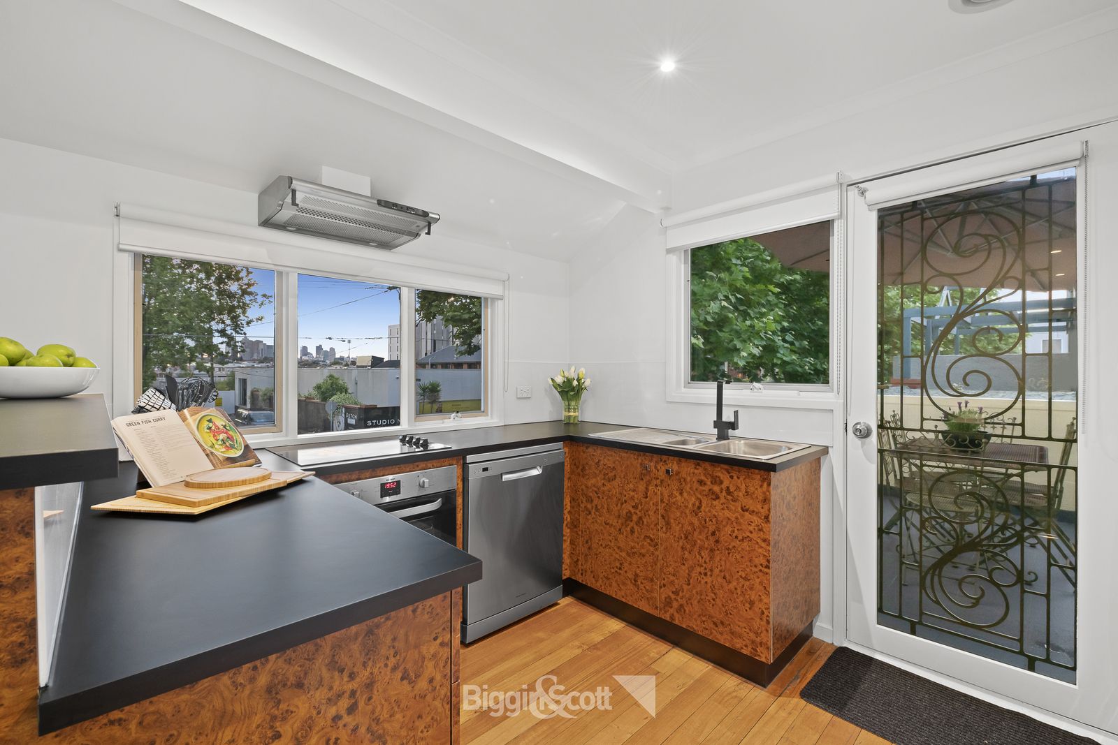 1/51 Bendigo Street, Richmond VIC 3121, Image 2