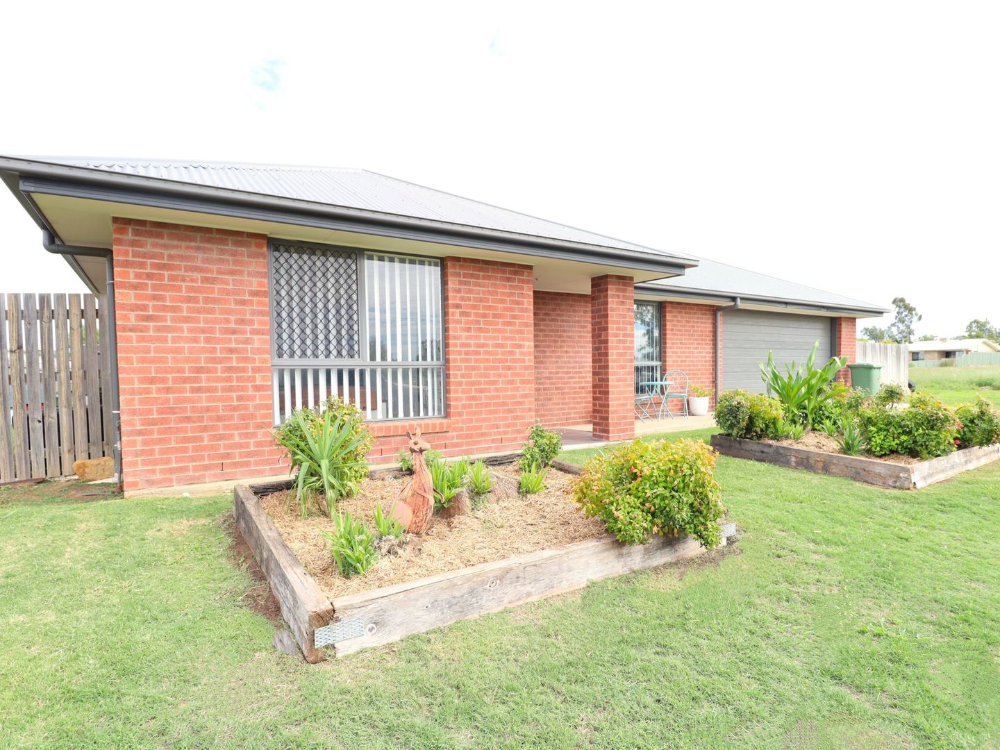 9 Bottletree Court, Roma QLD 4455, Image 2