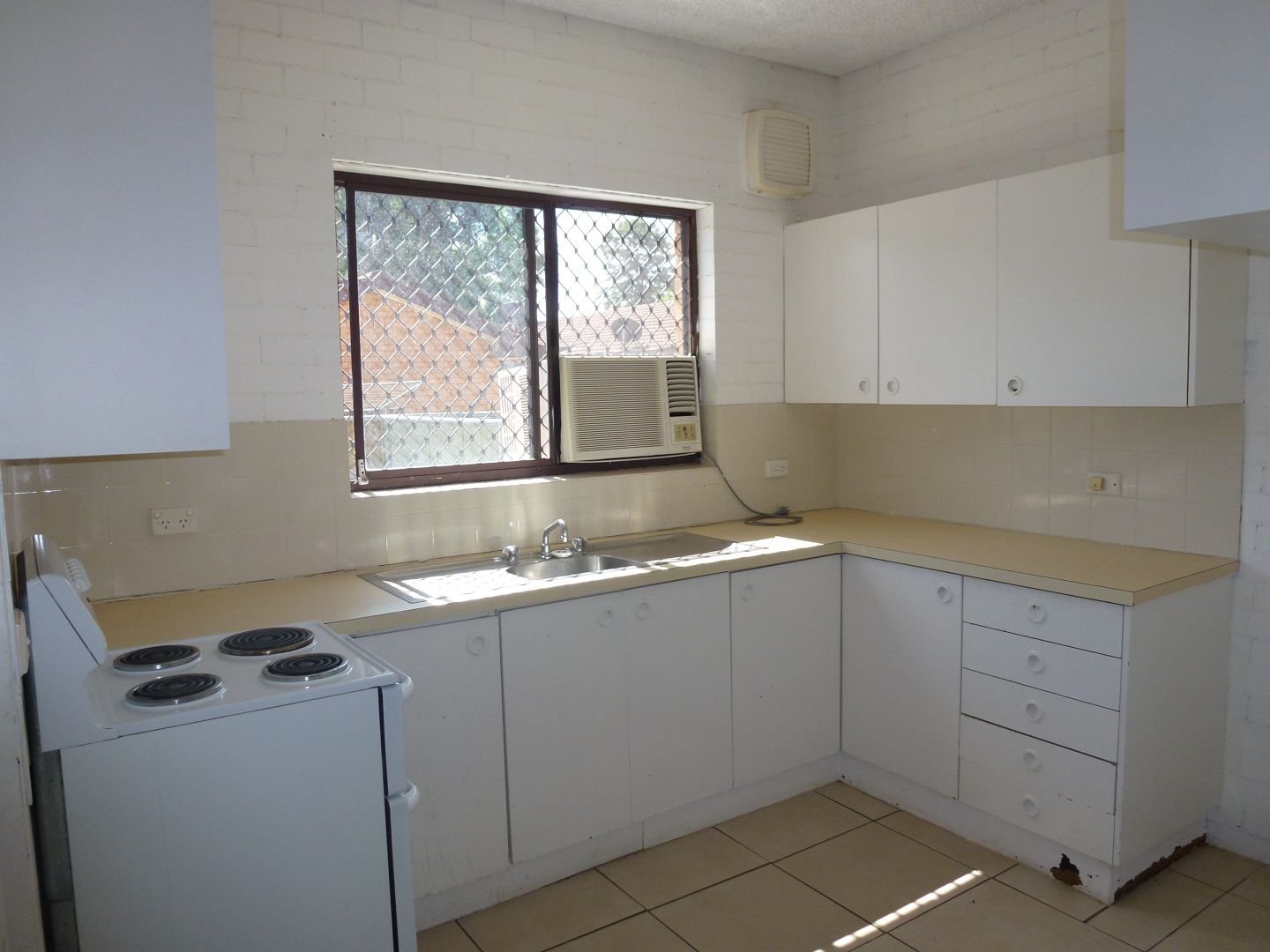 2/24 Elizabeth Street, Dubbo NSW 2830, Image 2