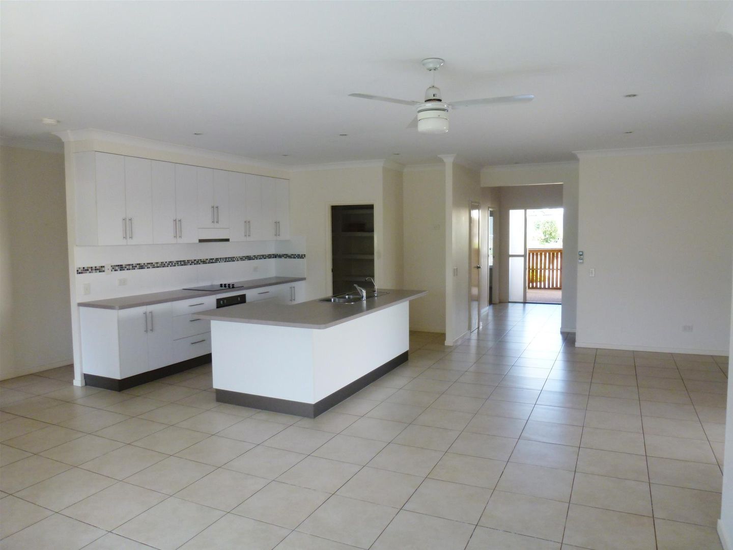 42 Hannay Street, Moranbah QLD 4744, Image 2