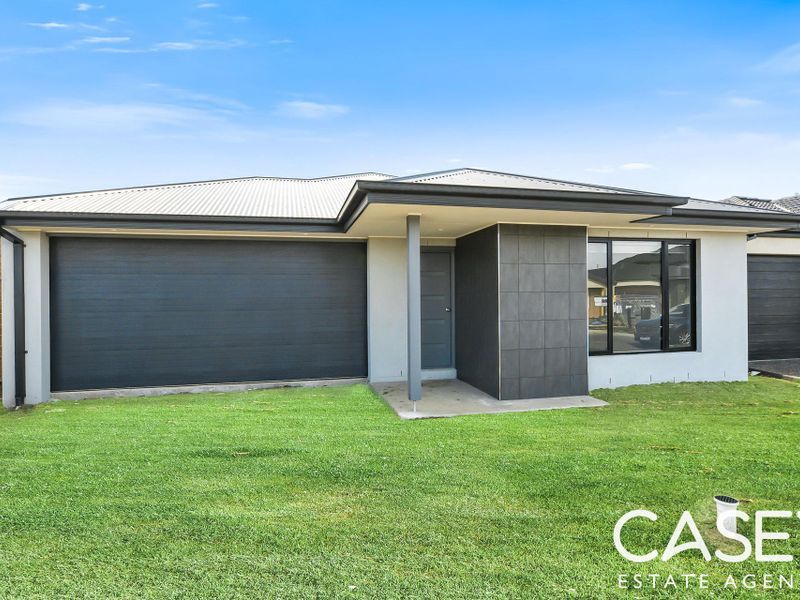 4 bedrooms House in 16 Sutil Drive CLYDE NORTH VIC, 3978