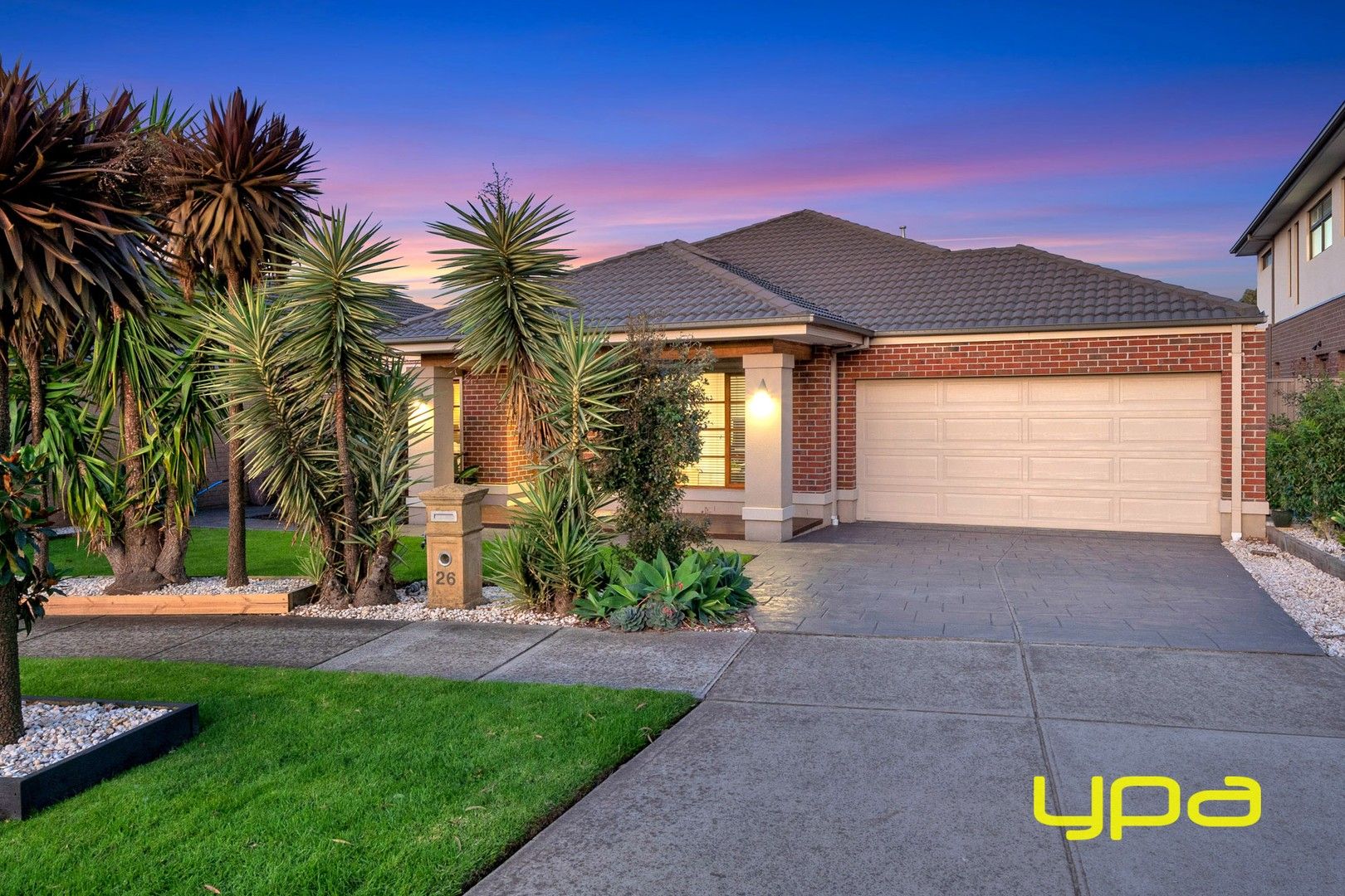 4 bedrooms House in 26 Aquanita Close LYNDHURST VIC, 3975