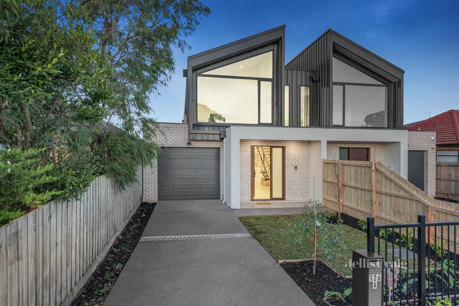 4 bedrooms Townhouse in 126A Tucker Road BENTLEIGH VIC, 3204