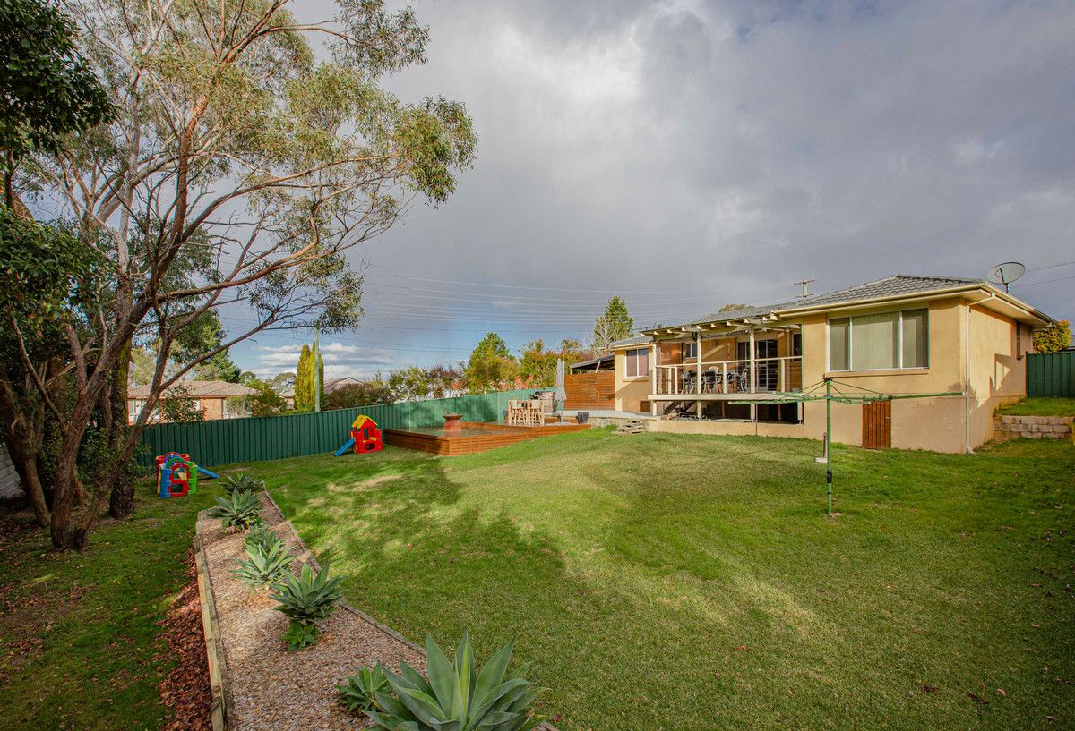 1 Boulder Crescent, Hazelbrook NSW 2779, Image 2