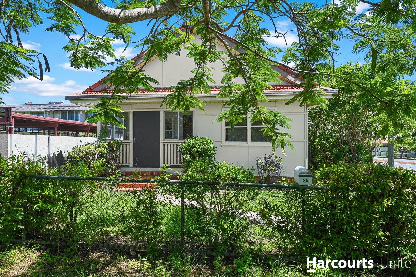 35 King Street, Woody Point QLD 4019, Image 2
