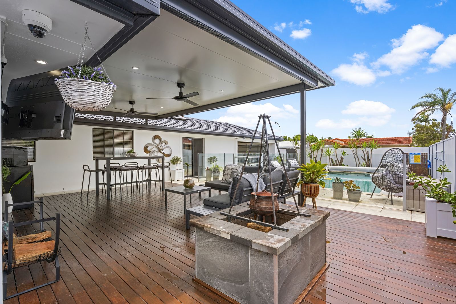31 Lakefield Crescent, Paradise Point QLD 4216, Image 2