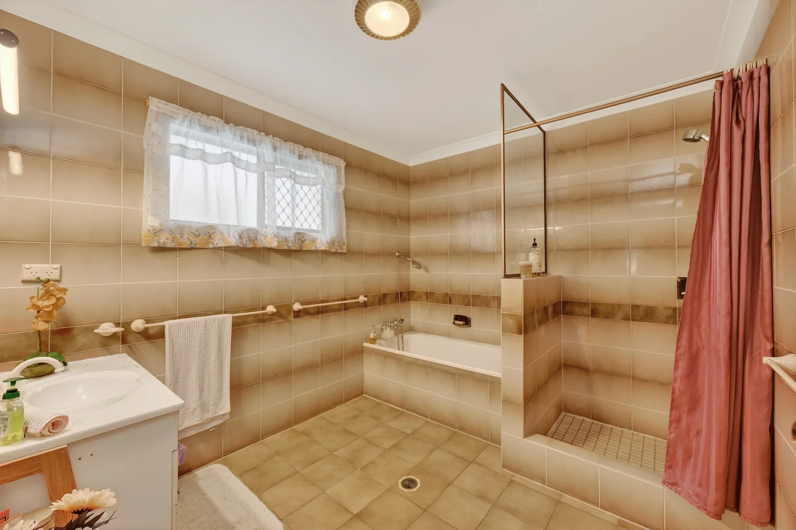 Additional image 17 of 56 Peter Street, Kelso QLD 4815