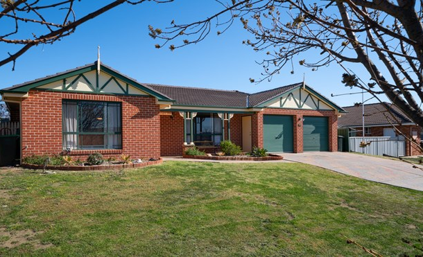 33 Wentworth Drive, Kelso NSW 2795