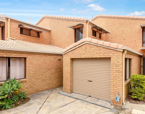 8/29 Browning Boulevard, Battery Hill QLD 4551