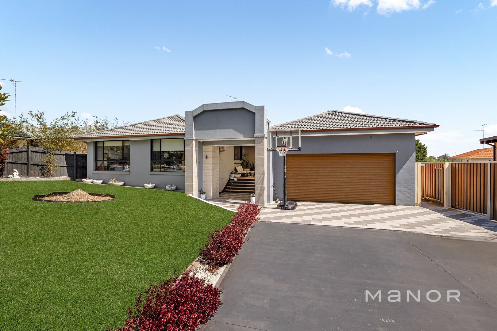 5 bedrooms House in 69 Malonga Avenue KELLYVILLE NSW, 2155