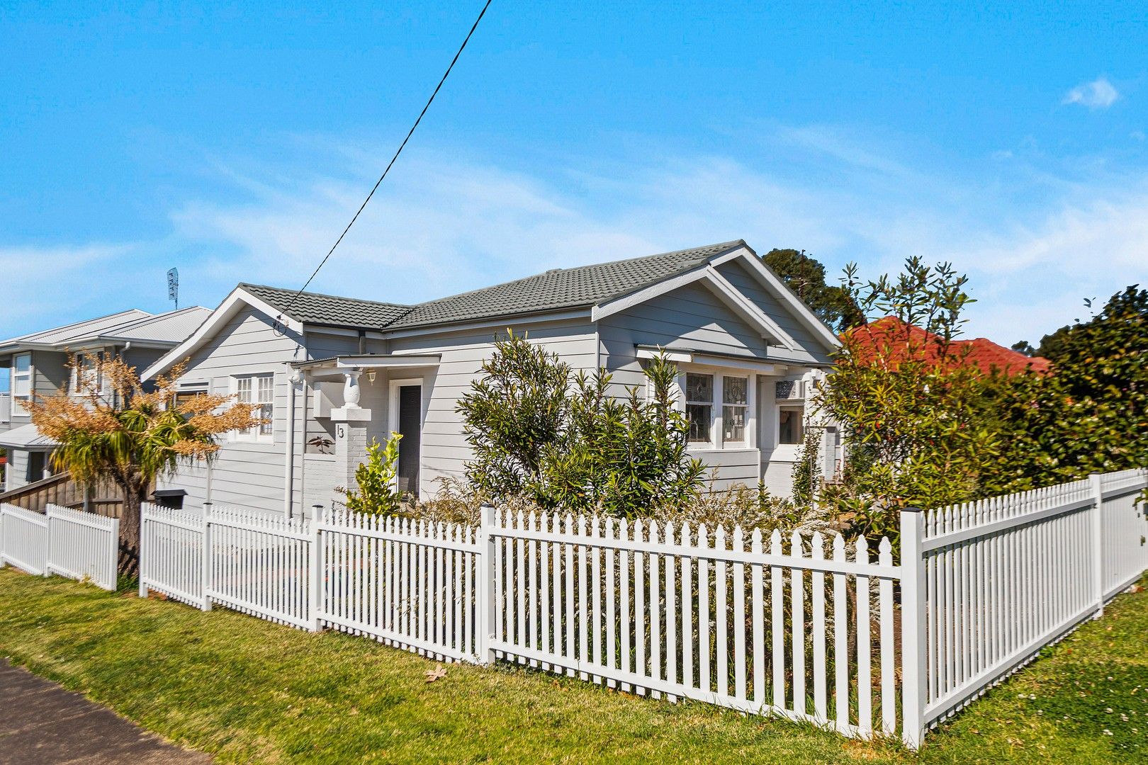 2 bedrooms House in 13 McKenzie Avenue WOLLONGONG NSW, 2500