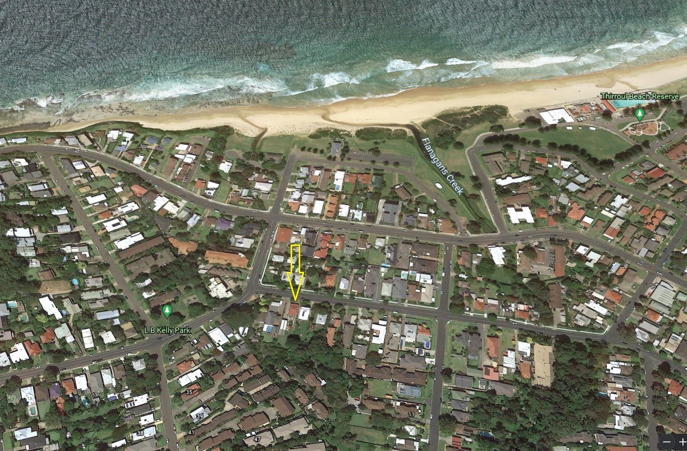 2 bedrooms House in 52 Redman Avenue THIRROUL NSW, 2515