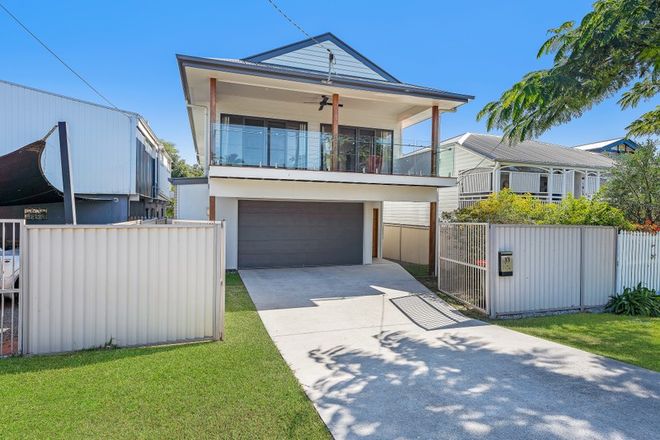 Picture of 33 Victoria Avenue, WOODY POINT QLD 4019