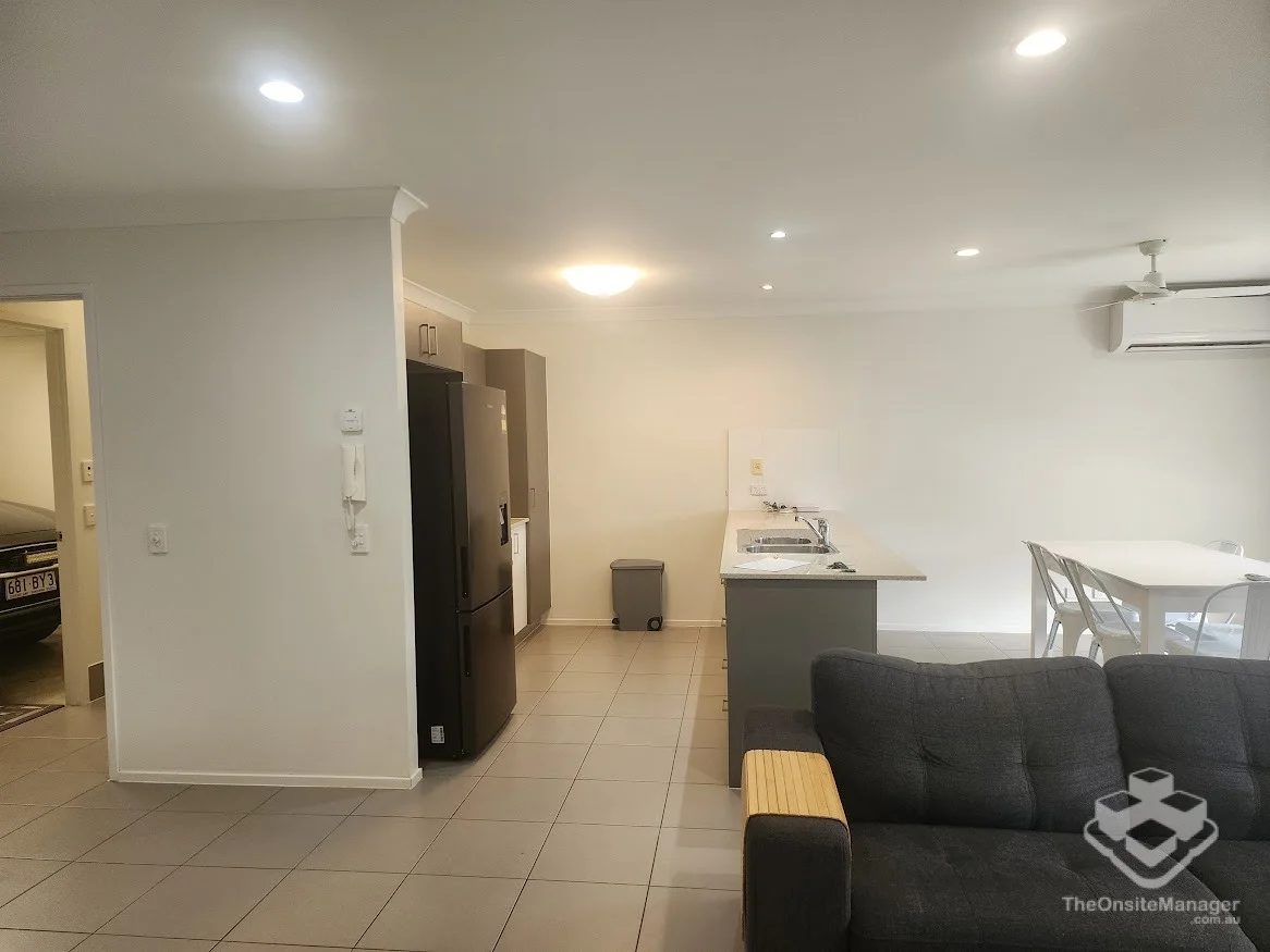 Urangan QLD 4655 photo 4