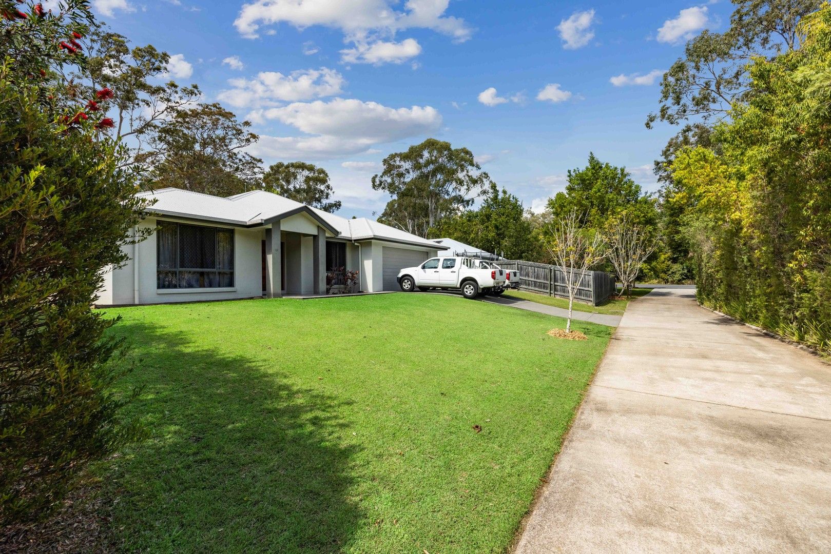 5 bedrooms House in 54 Mckinnon Drive TEWANTIN QLD, 4565