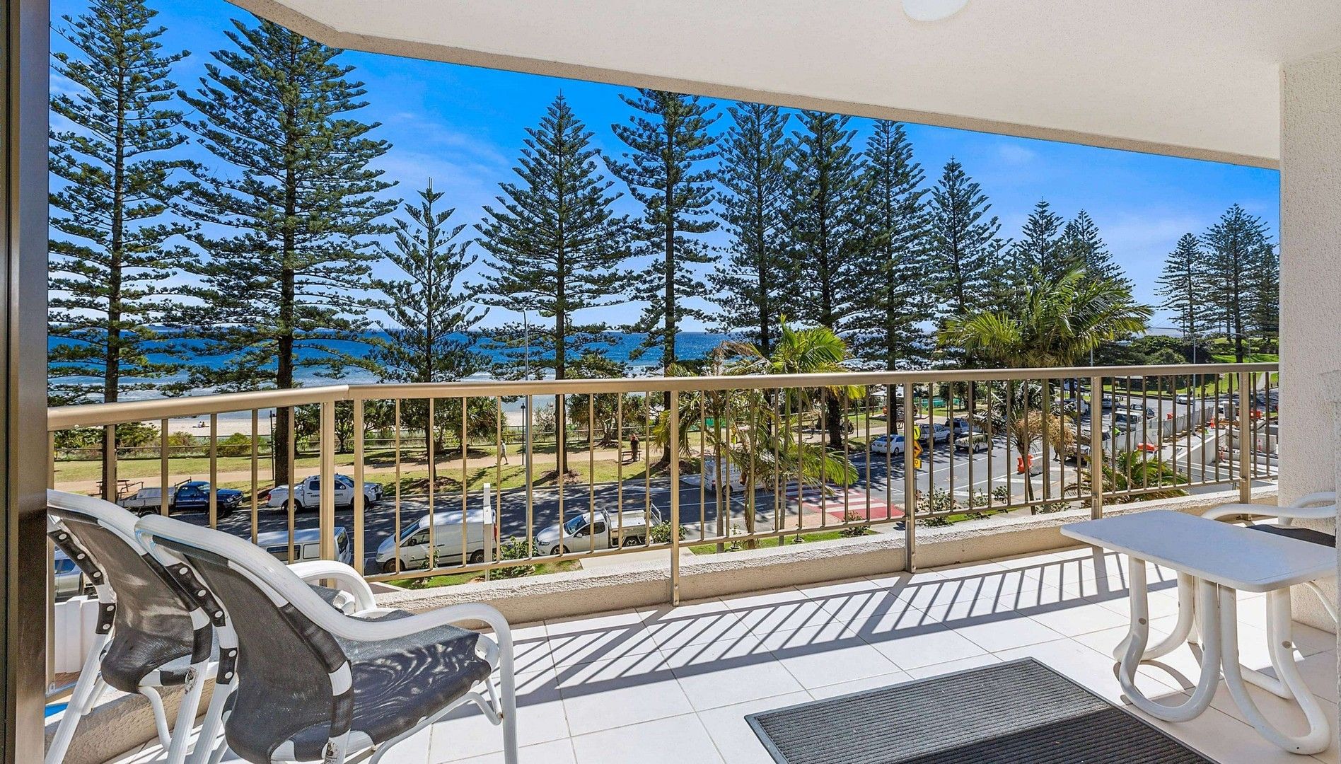 13/190 Marine Parade, Rainbow Bay QLD 4225, Image 2