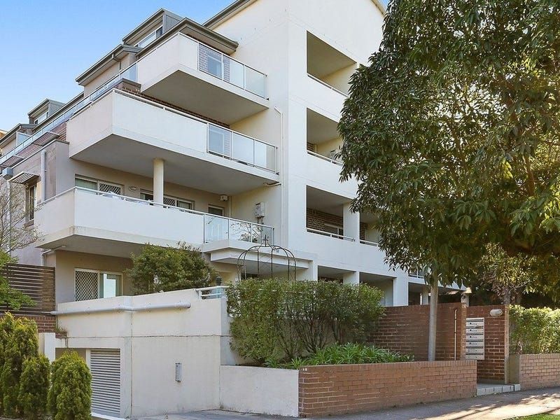 2 bedrooms Apartment / Unit / Flat in 8/9-10 The Crescent HOMEBUSH NSW, 2140
