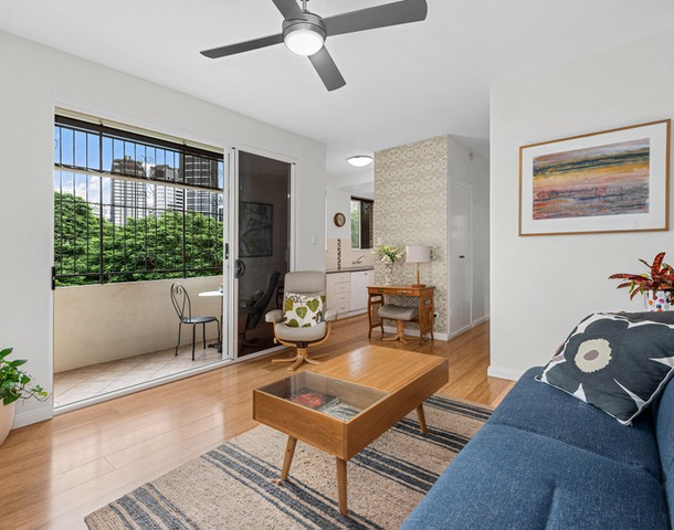 1/4 Macdonald Street, Kangaroo Point QLD 4169