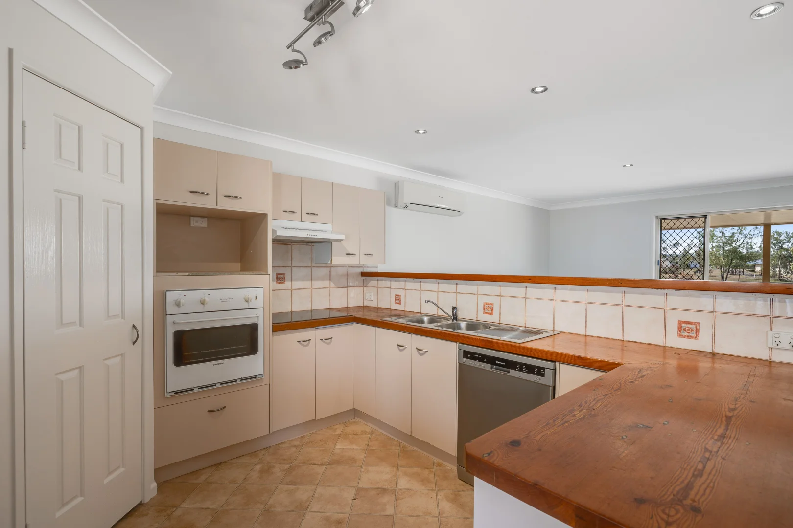 Additional image 4 of 9 Quigleys Road, Withcott QLD 4352