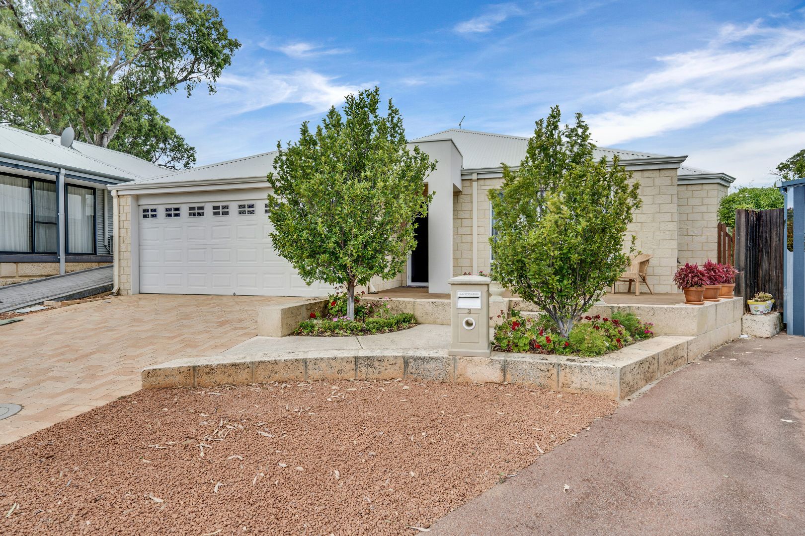 3 Rosemary Gardens, Dawesvill Property History & Address Research